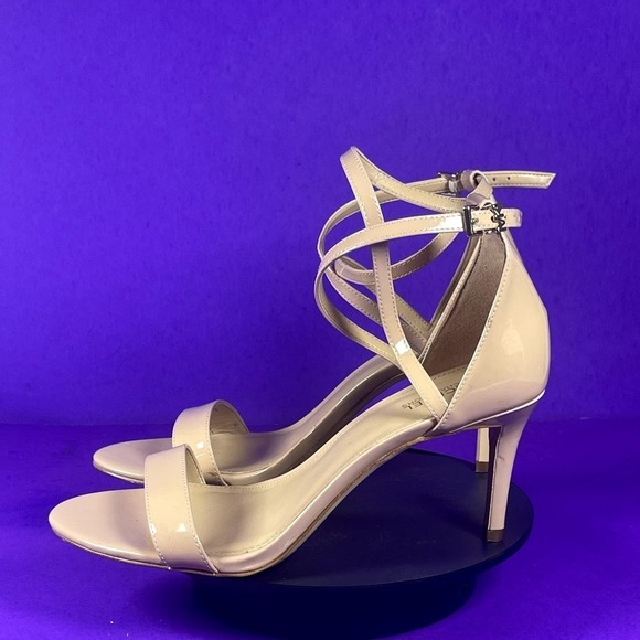 MICHAEL MICHAEL‎ KORS Beige Patent Leather Strappy Sandals Women's Size 8 - Picture 3 of 9